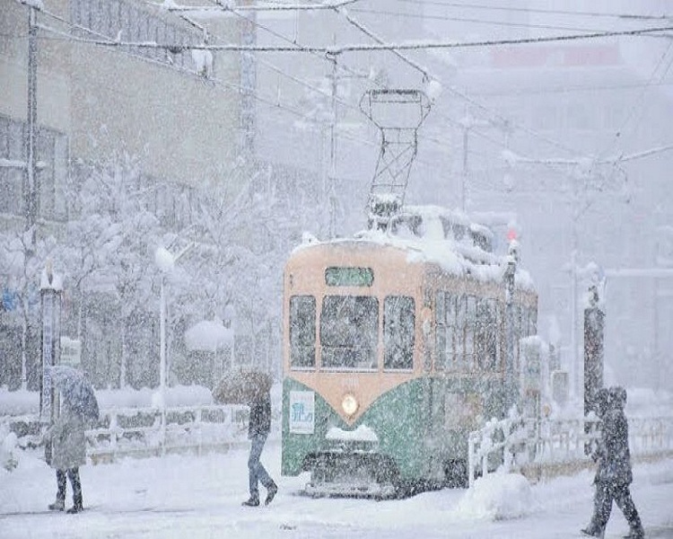 Japan-heavy-snowfall