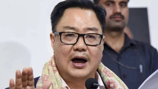 ‘लोकतंत्र के लिए खतरनाक’, नसीरुद्दीन शाह की ‘दिमागी नक्सल’ टिप्पणी पर किरेन रिजिजू ने साधा निशाना